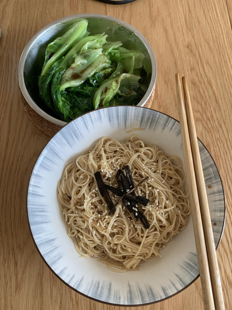 葱油拌面Spring Onion Noodles