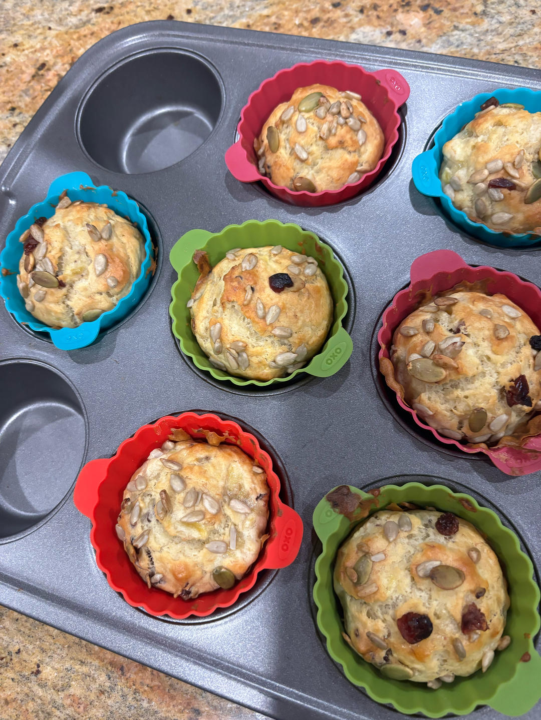 只需搅拌入烤箱的香蕉麦芬