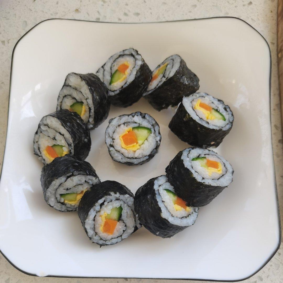 自制寿司（含寿司醋配方和超详细寿司卷法）