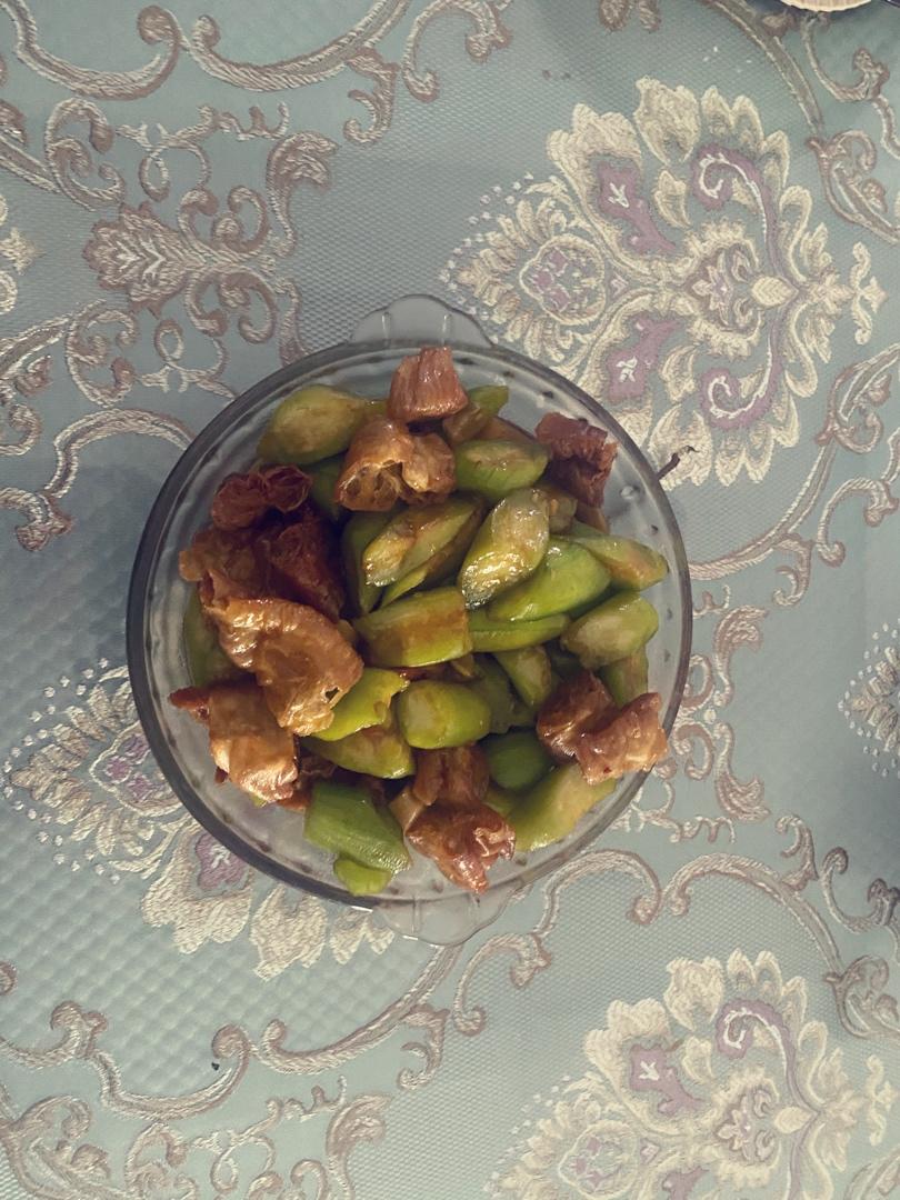 丝瓜毛豆炒老油条｜美食台