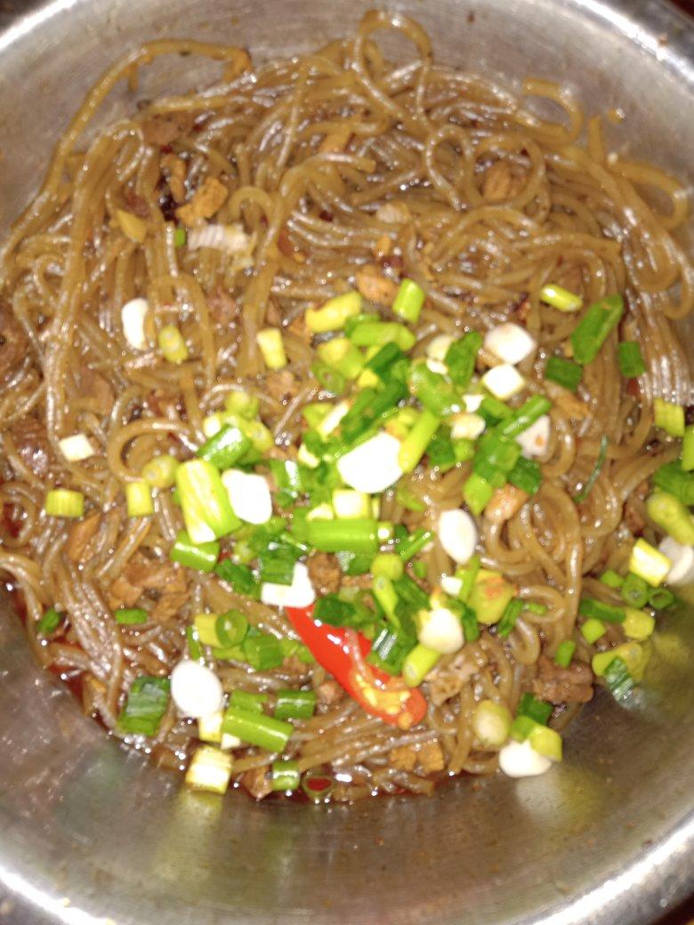 蚂蚁上树