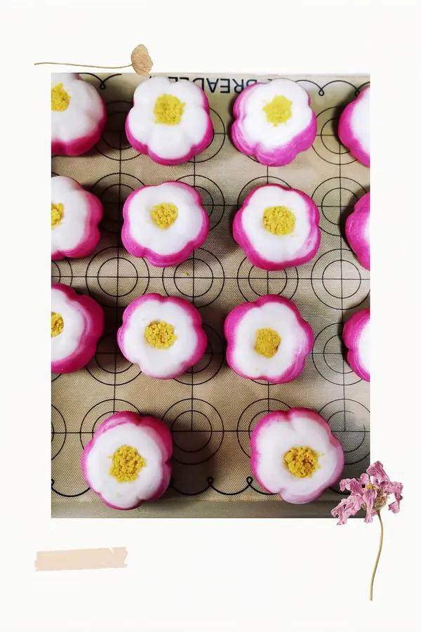 喜迎新年！喜气洋洋的国潮点心_红梅蛋黄酥🌺千层酥