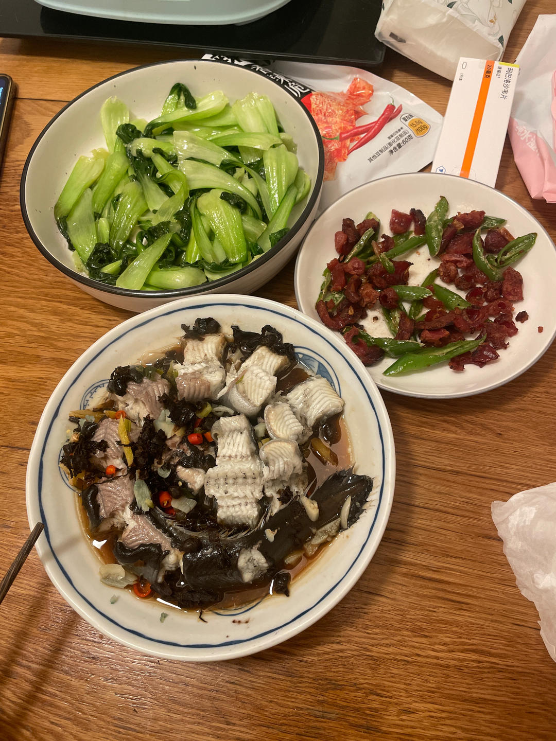 霉干菜蒸河鳗