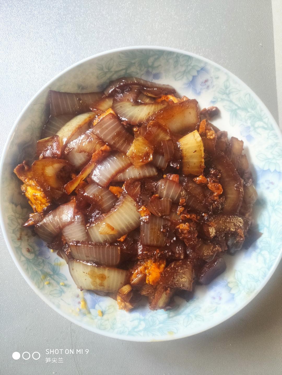 降压防癌的好食材  洋葱炒鸡蛋