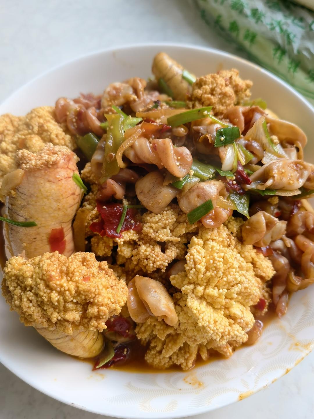 🔥🐟无敌下饭的家常烧鱼籽（干锅鱼杂）🍚🥤