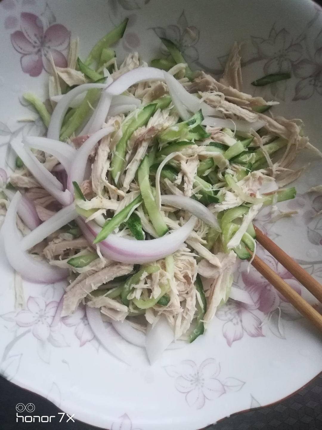 凉拌黄瓜鸡丝