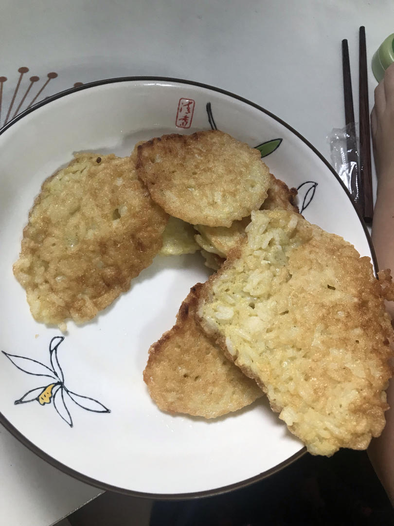 剩饭鸡蛋煎饼