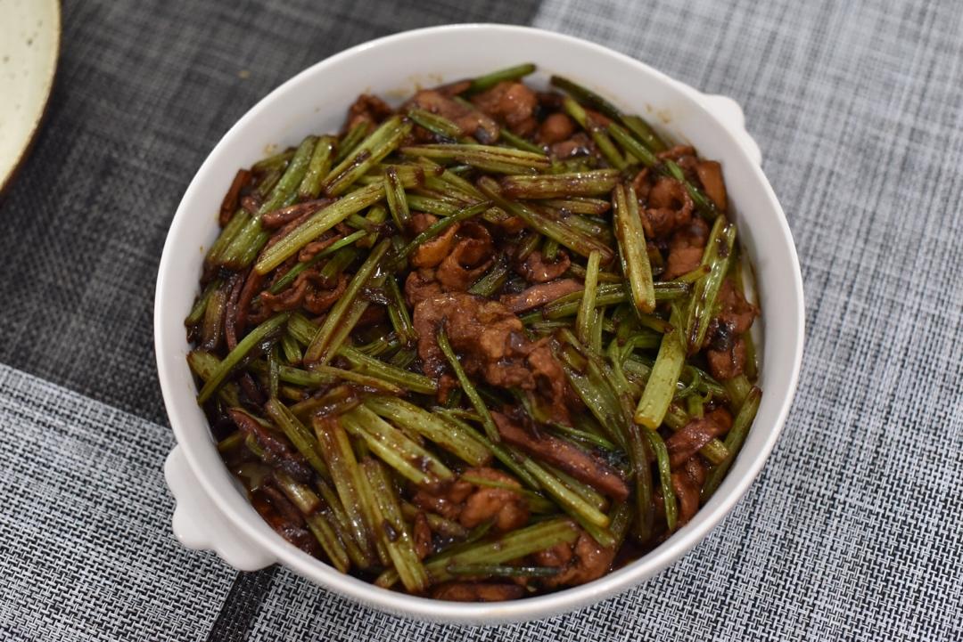 芹菜炒肉
