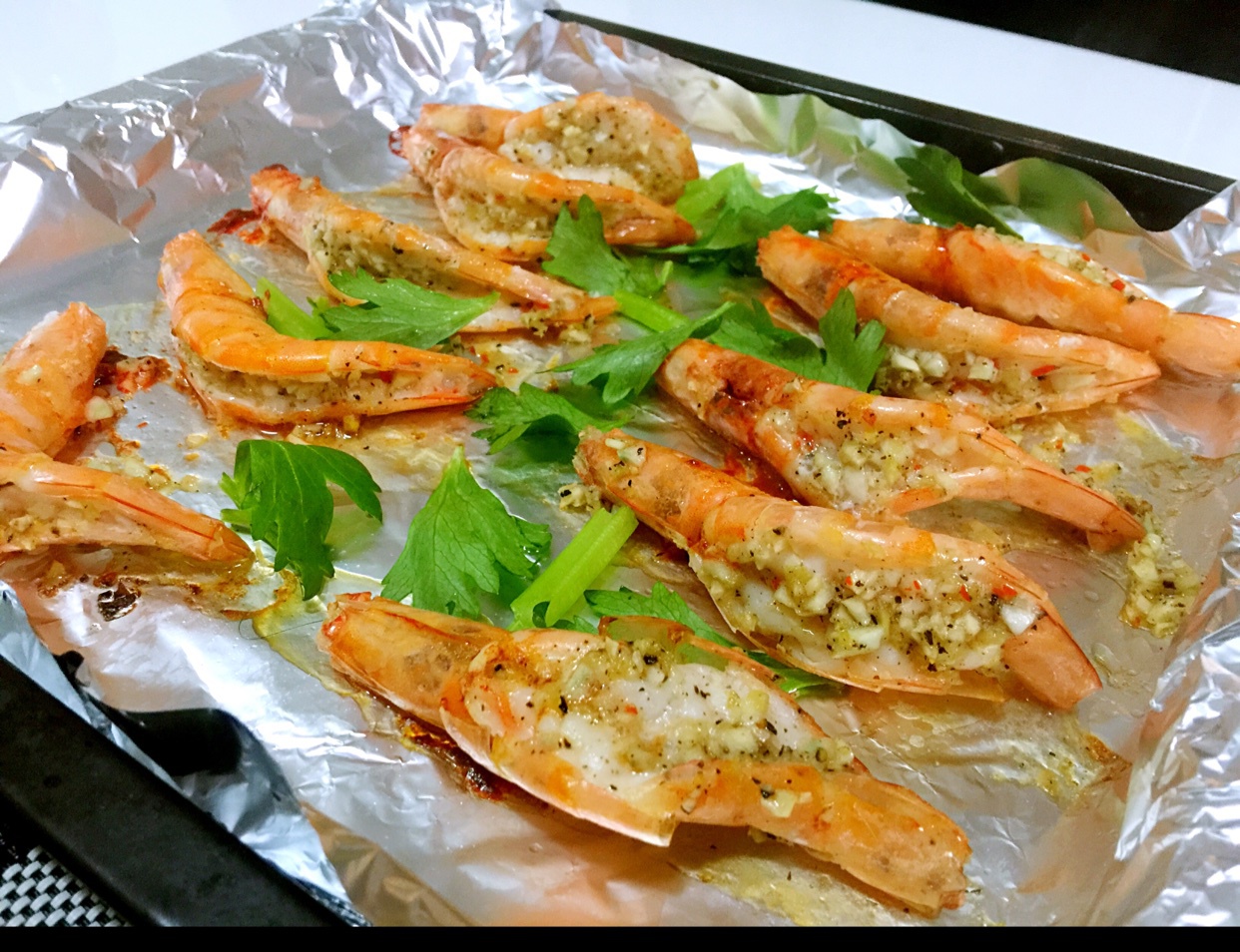 【曼食慢语】蒜香黄油烤大虾