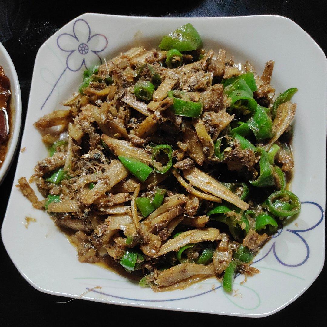🌶️辣椒炒小鱼干🐟