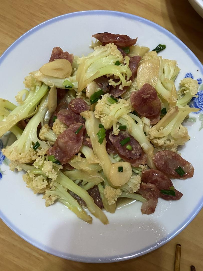 花菜炒广式香肠