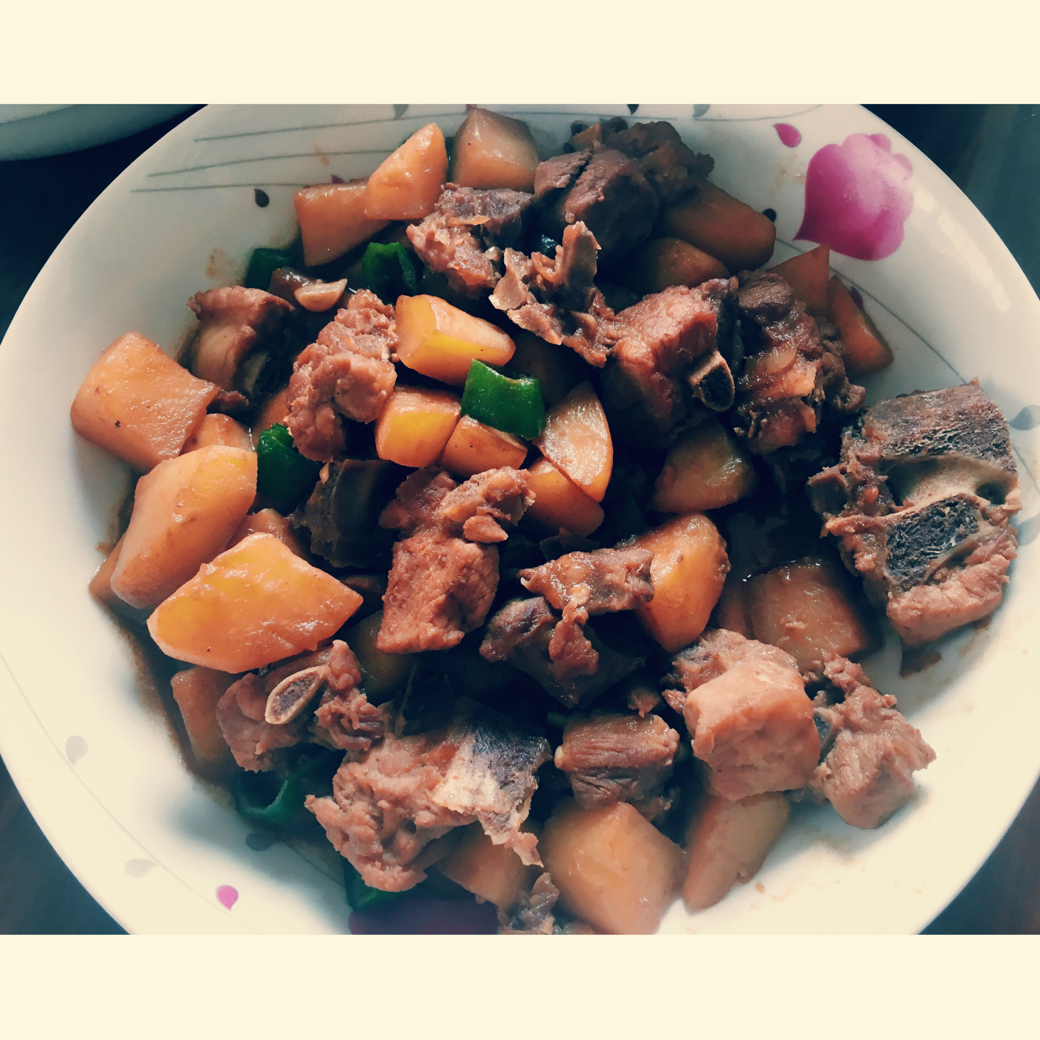 南乳炖土豆排骨