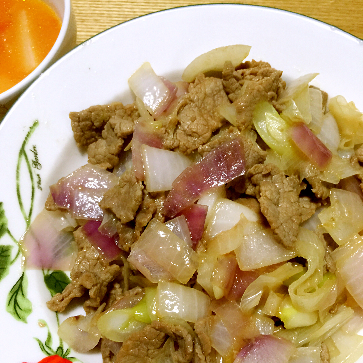 孜然洋葱炒牛肉粒