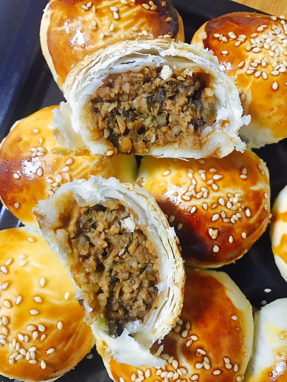 泳式鲜肉榨菜月饼