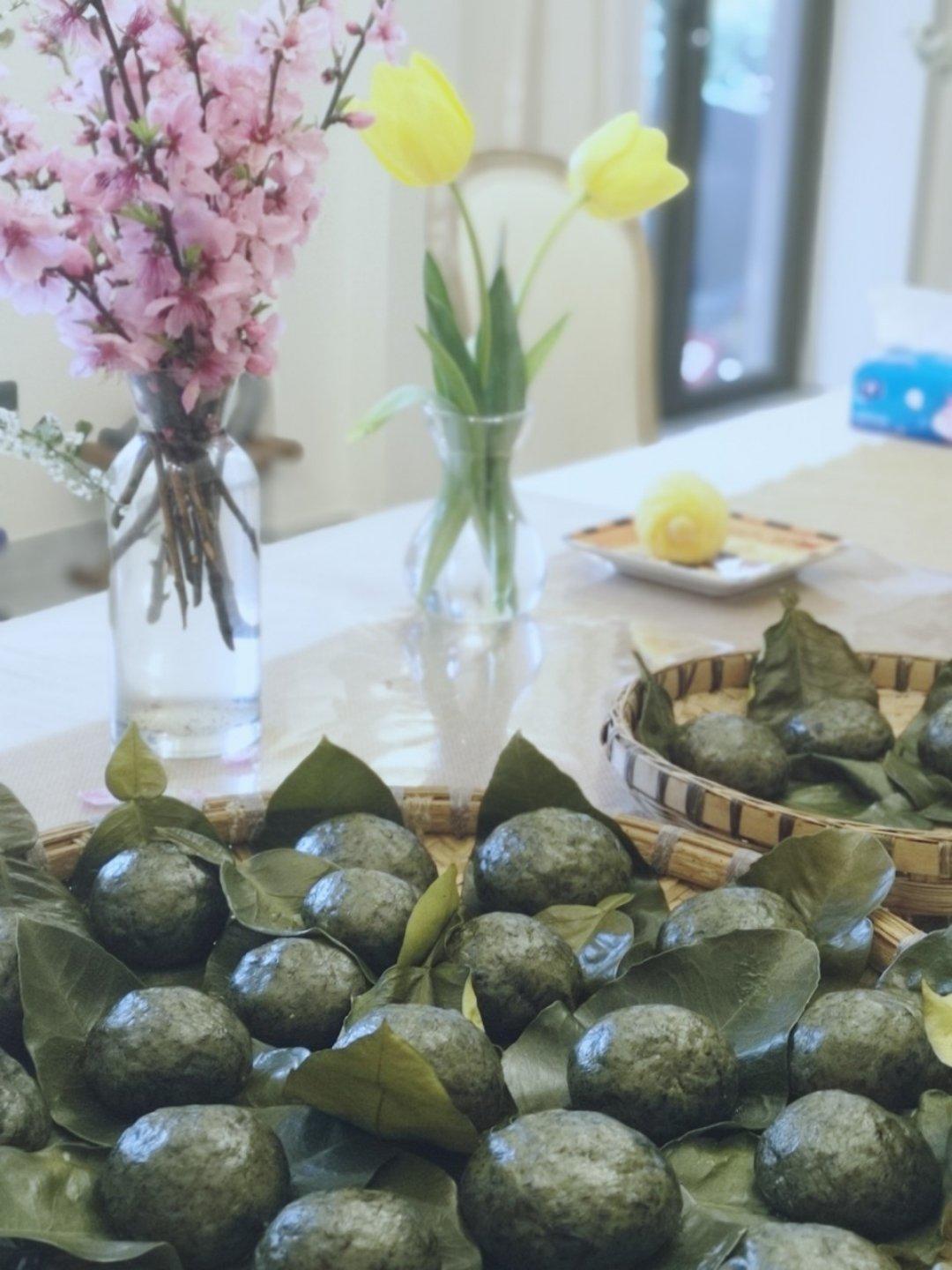 网红青团～～咸蛋黄肉松青团