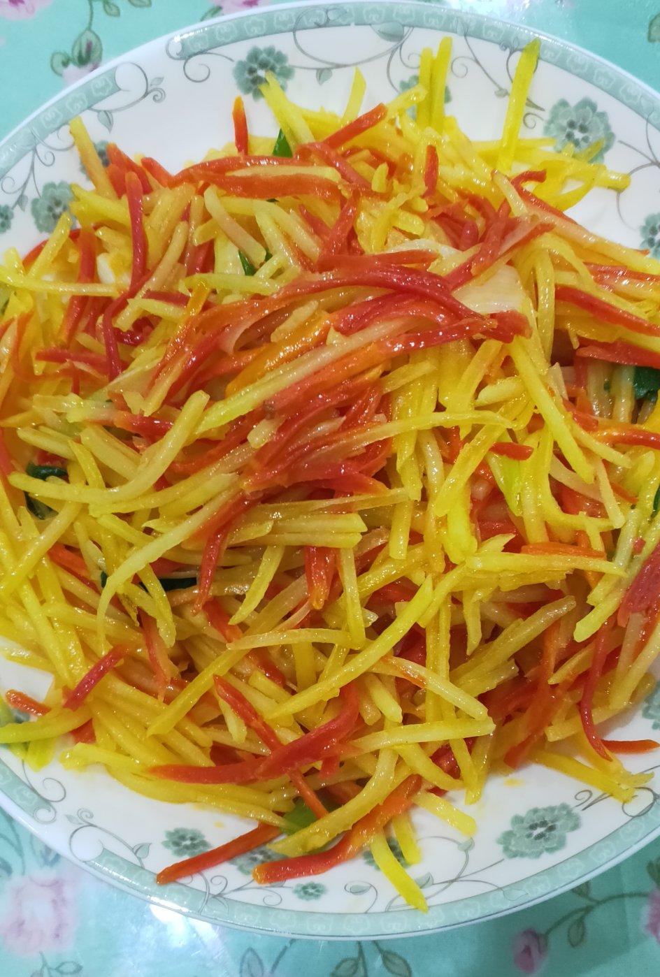 炒胡萝卜土豆丝