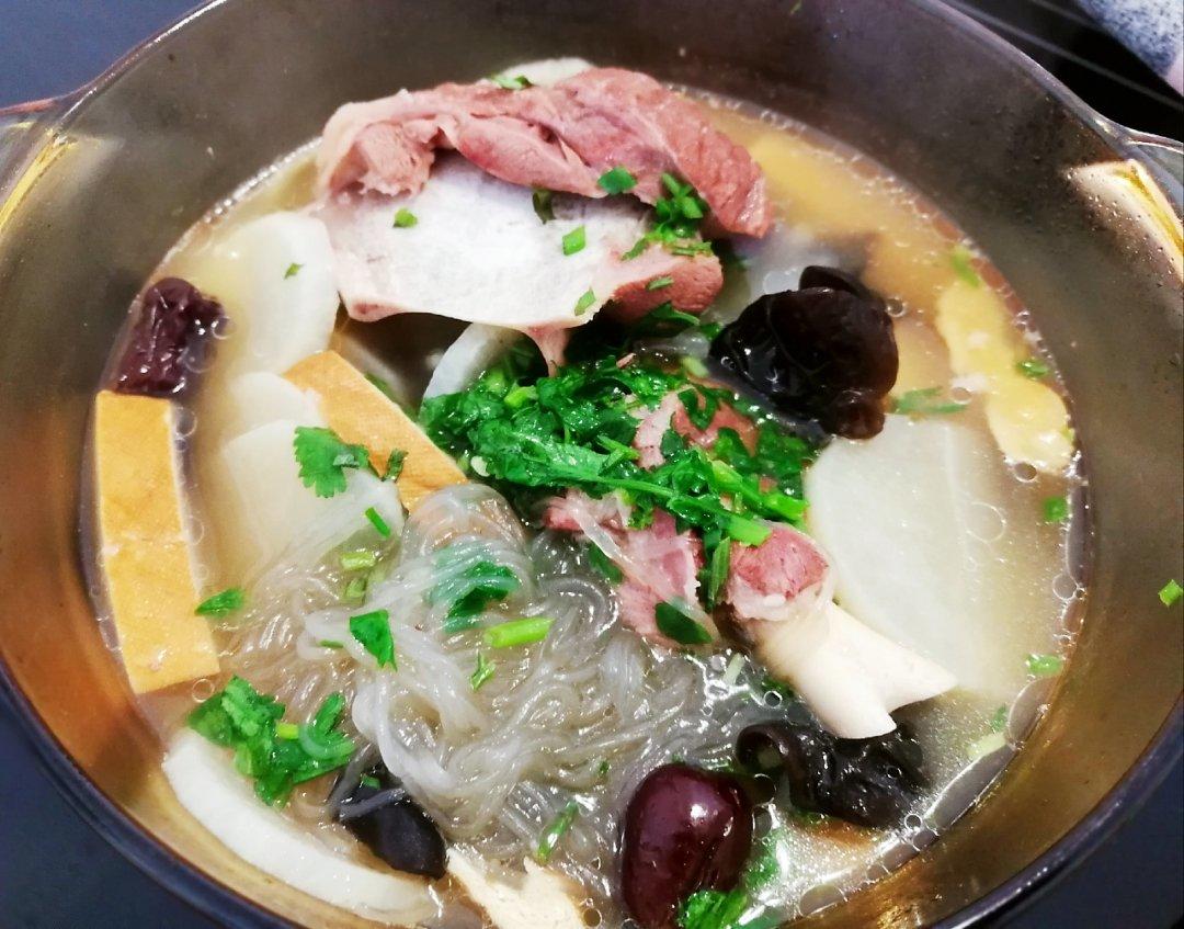 冬日御寒羊肉汤