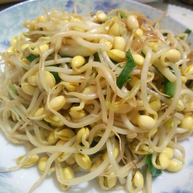清炒豆芽小蒜苗