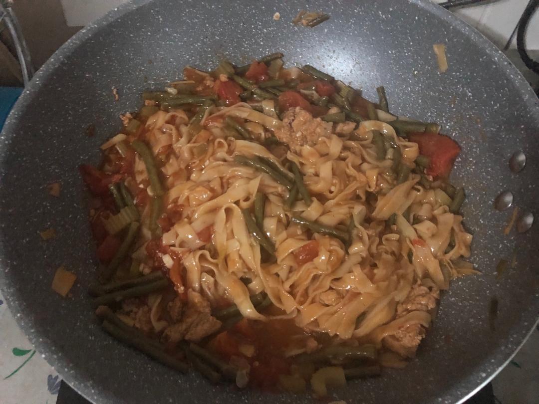 堂妈小厨——豆角番茄焖面