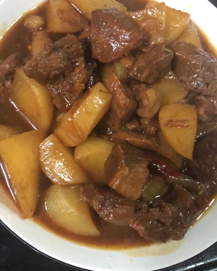 萝卜牛腩煲