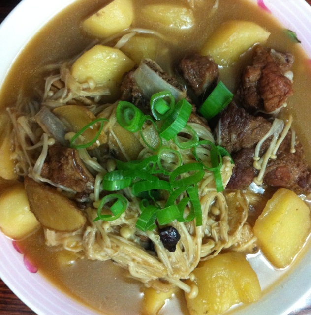 土豆炖排骨