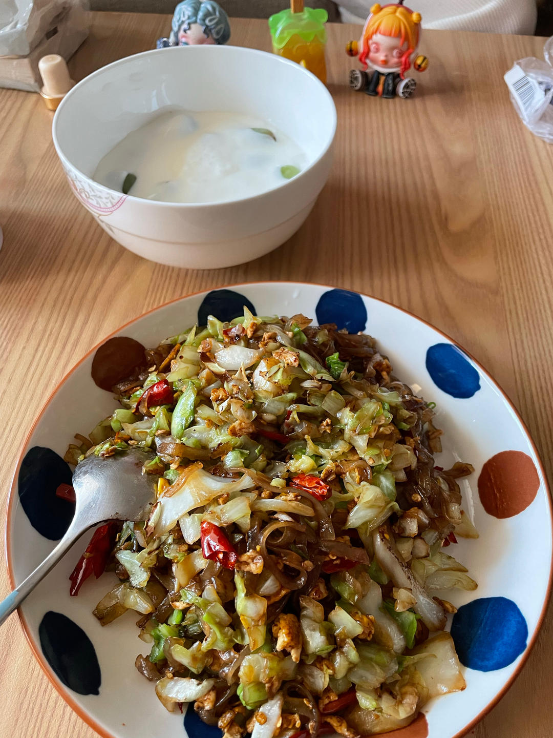 包心菜炒红薯粉丝