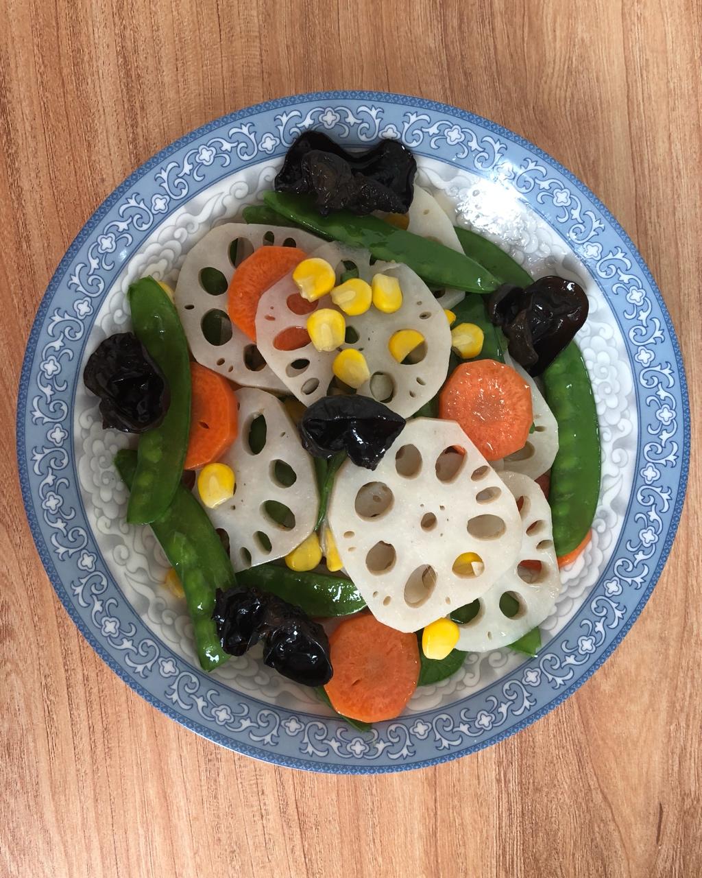 素菜也可以这么美—荷塘小炒