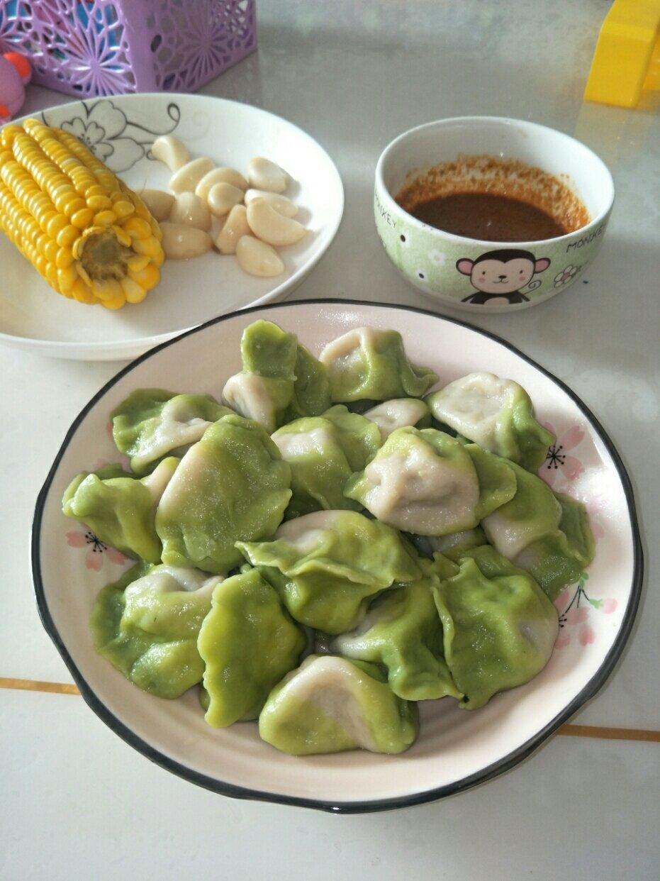 翡翠白玉白菜饺子详细版（附翡翠白玉白菜饺子包法，翡翠白玉饺子皮两种制法，面包机和面，翡翠白玉烧卖，各种馅料搭配）