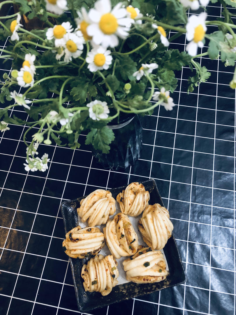 葱油辣花卷