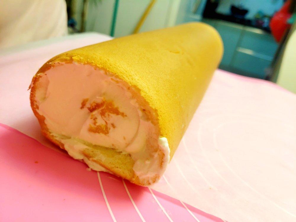 胖乎乎奶油芒果卷/不开裂不掉皮全过程详细图解烘焙视频/蛋糕篇6：「厚卷」