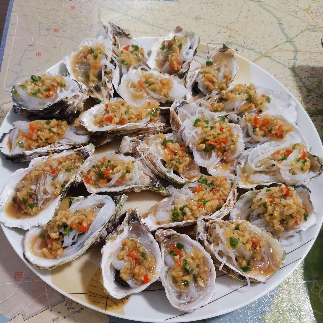 蒜泥生蚝（带壳蒸）