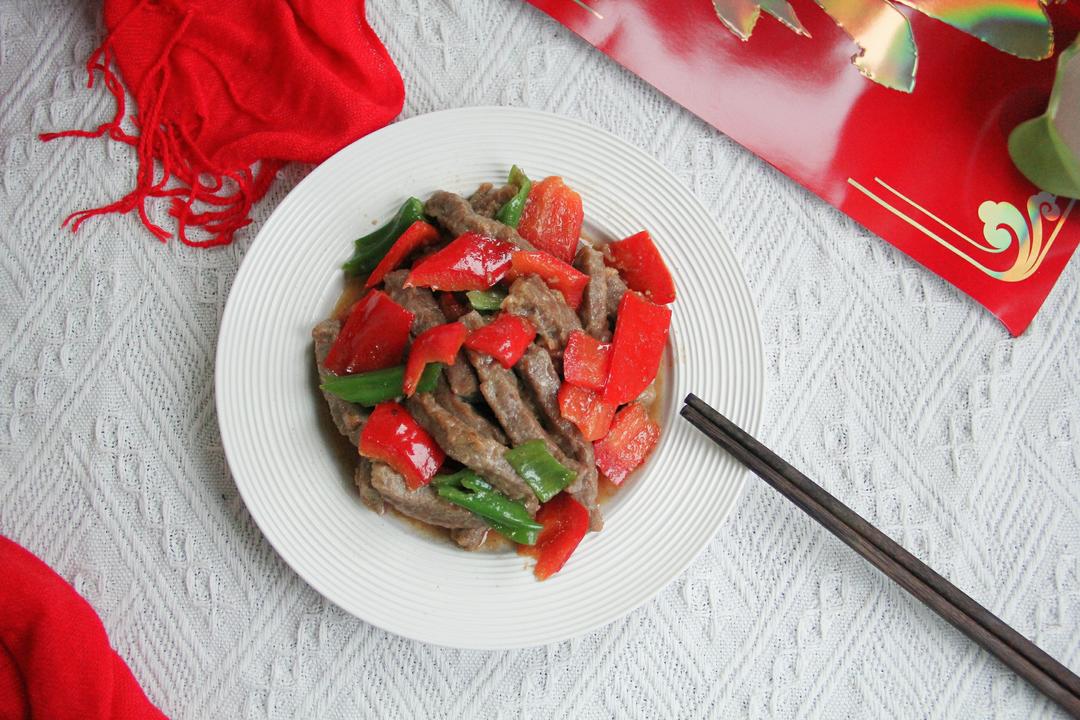 红红火火青红椒小炒牛肉的做法