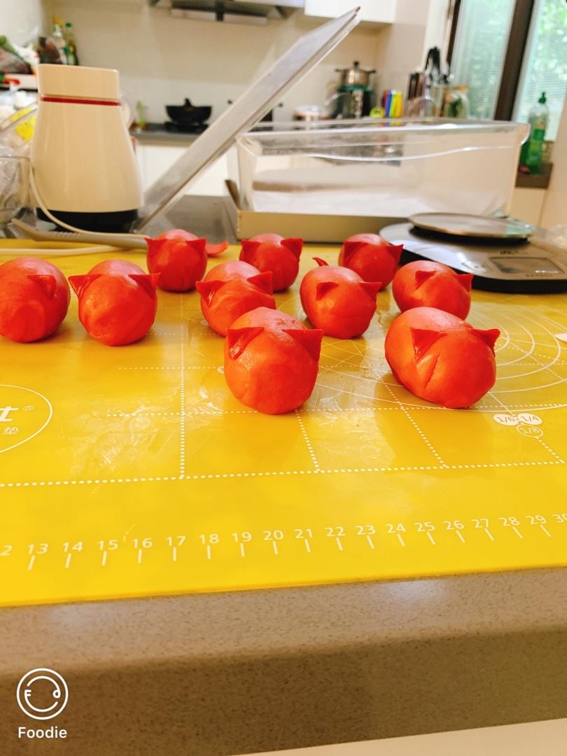 可爱爆炸的猪猪蛋黄酥