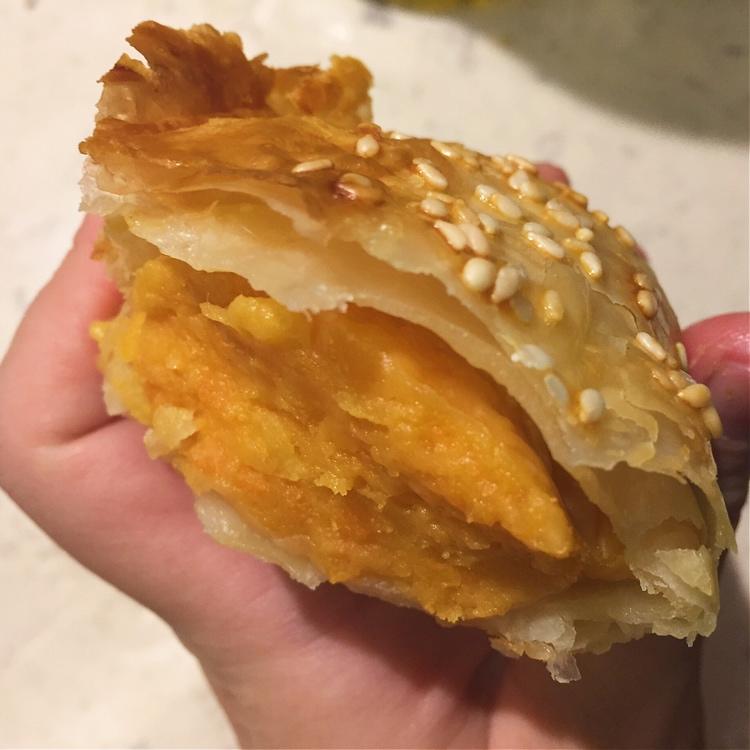 意想不到的酥脆！超简便手抓饼🎃南瓜派！