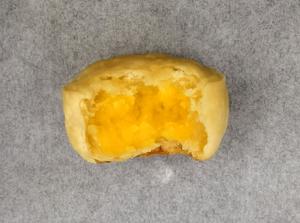 低糖低油半岛奶黄月饼（用料简单，不用奶油、芝士）的做法 步骤16