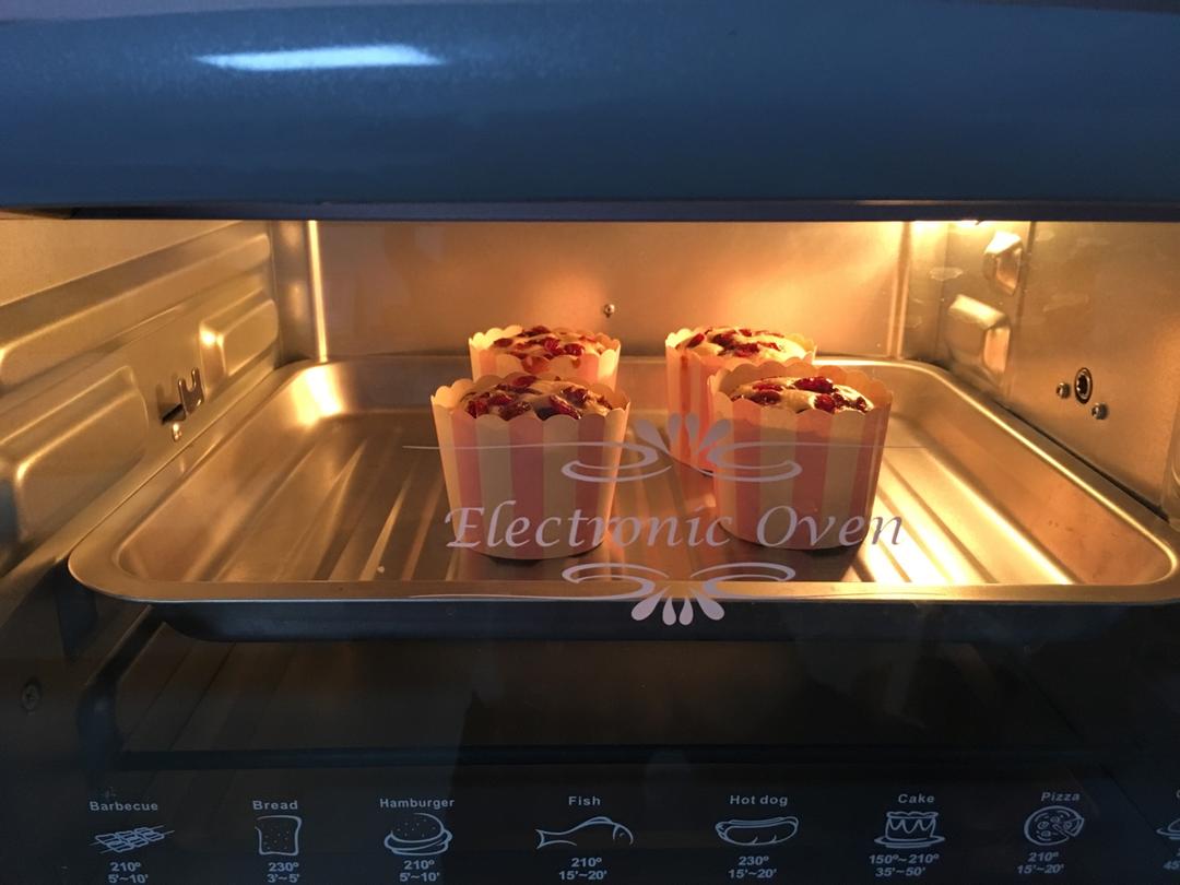 少女心的香蕉蔓越莓玛芬