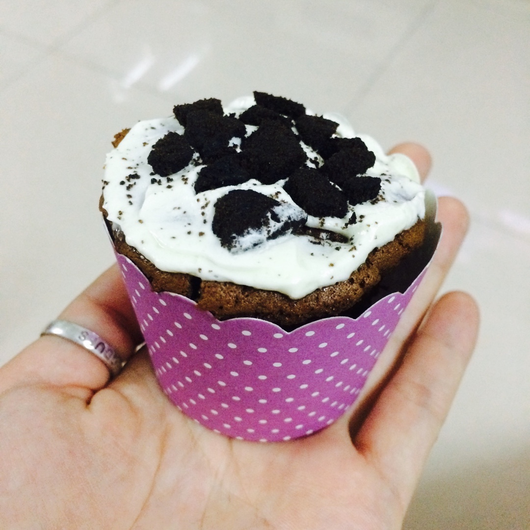古典巧克力cupcake配马斯卡彭奶油霜