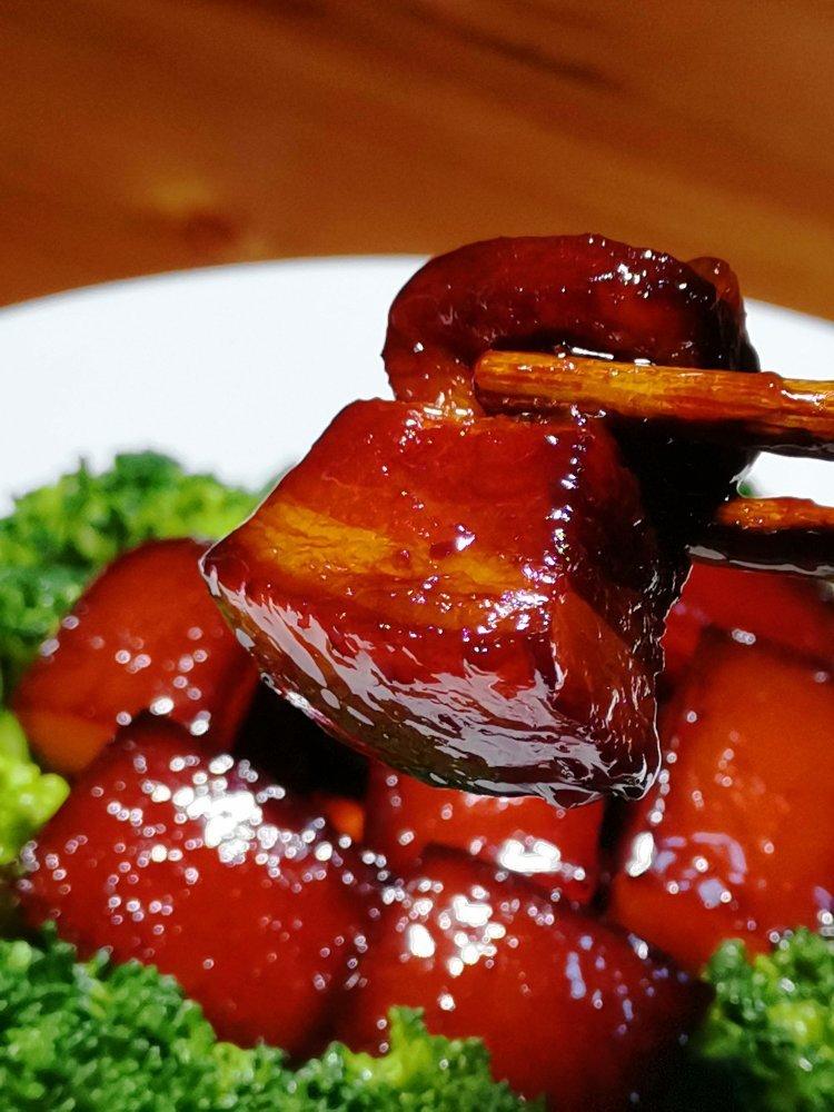 厨师长教你：“红烧肉”的家常做法，肉香四溢肥而不腻