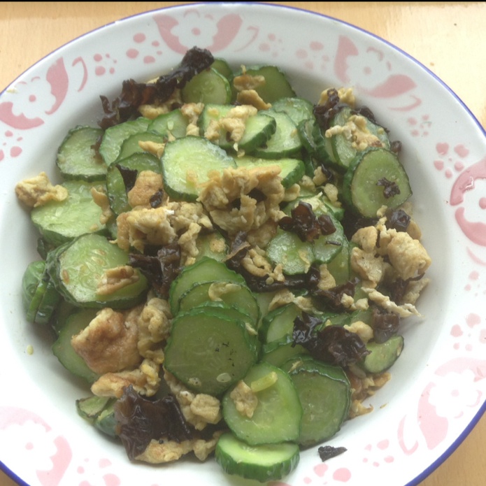 黄瓜木耳鸡蛋