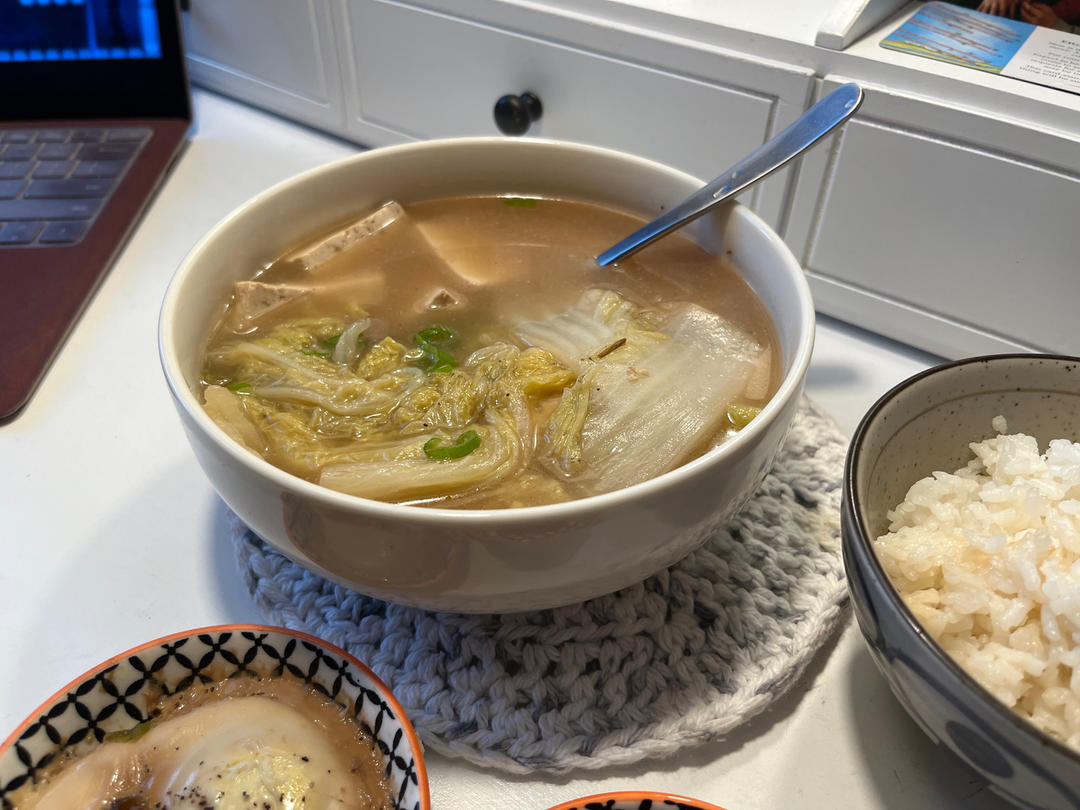 家常白菜炖豆腐（家人最爱这一口）