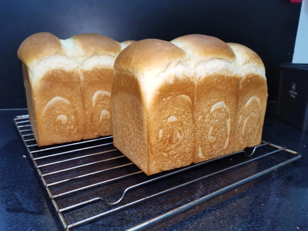 【卡仕达酱吐司】｜无油清爽的万用卡仕达酱