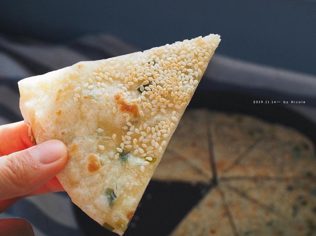 酥脆版葱油饼 看向往的生活也想吃葱油饼配香肠