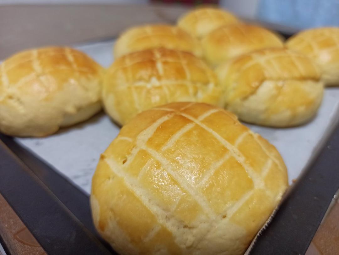 好吃到炸裂的港式菠萝包（附带制作酥皮的小视频）