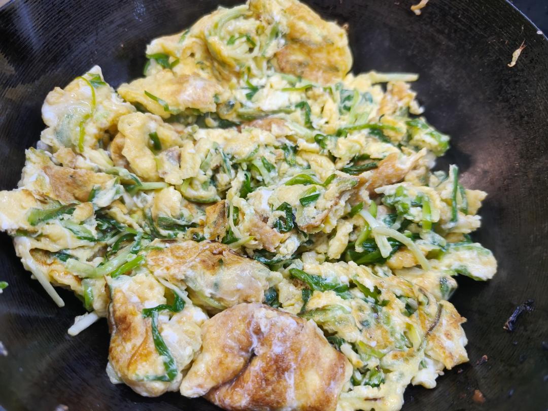 蒜苗炒鸡蛋