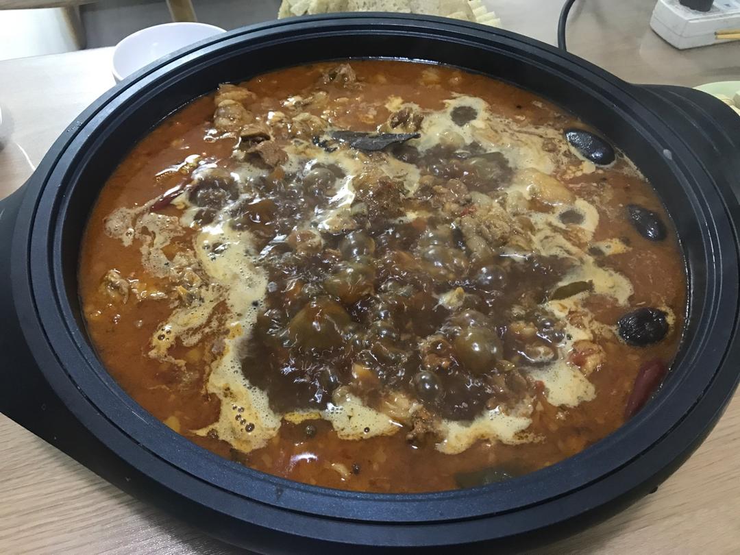 堂妈教你做红汤羊蝎子火锅