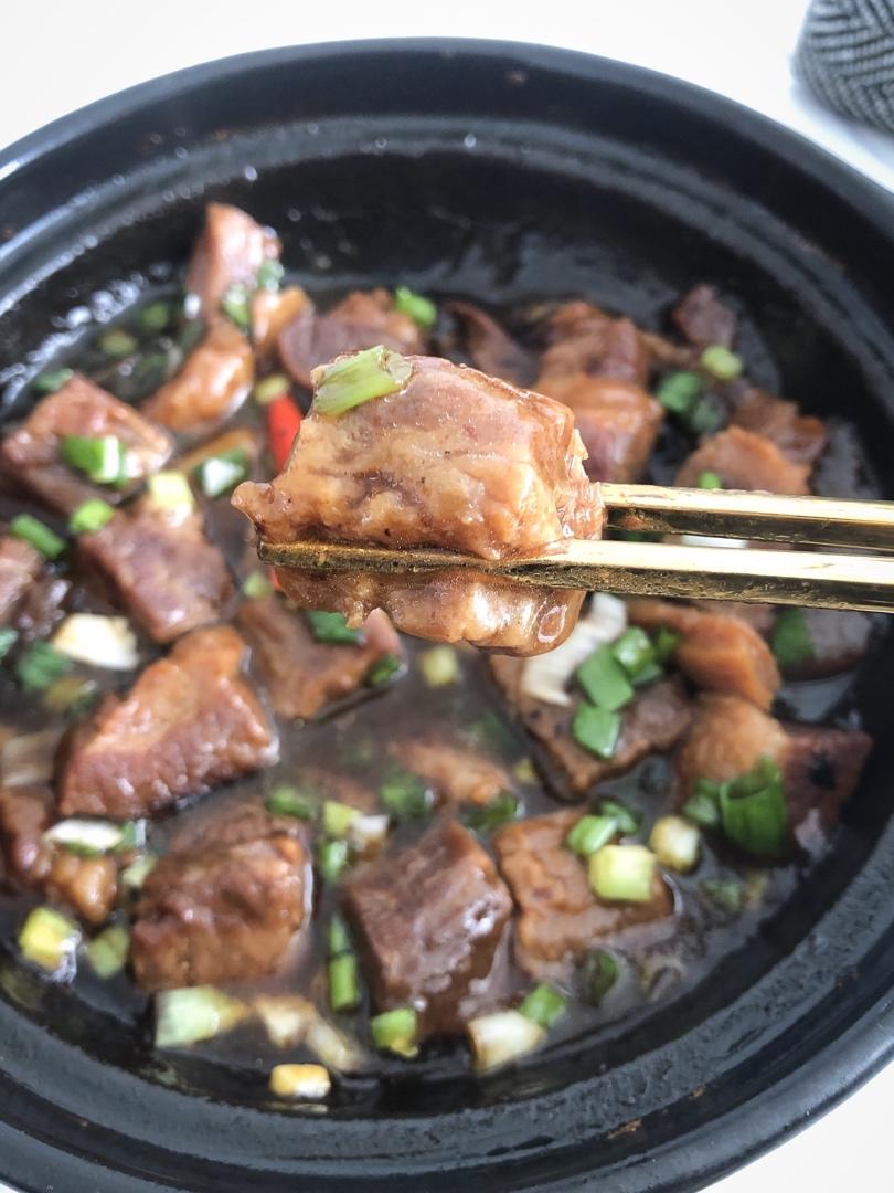 红烧牛腩煲