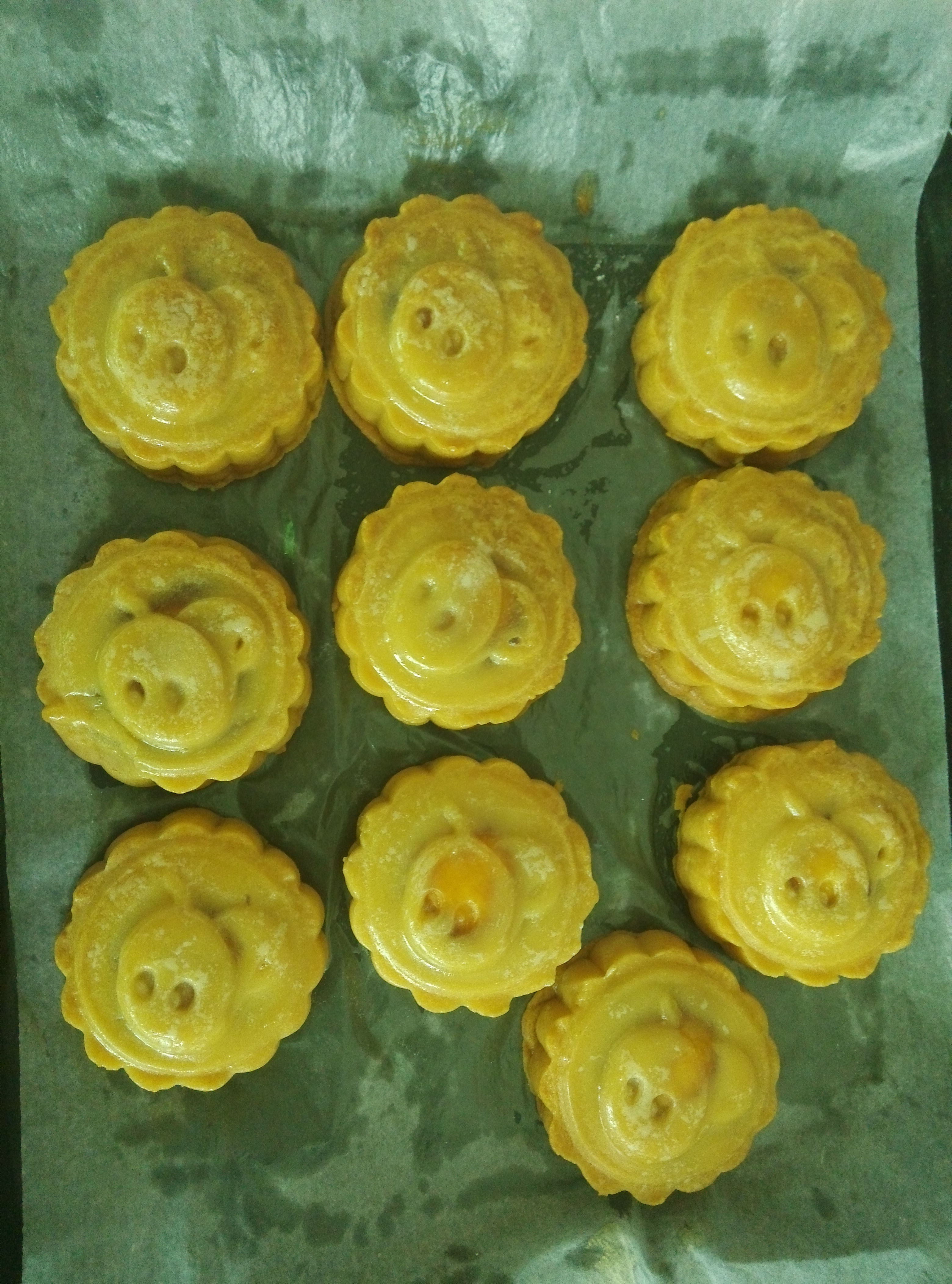 广式月饼——蛋黄莲蓉月饼