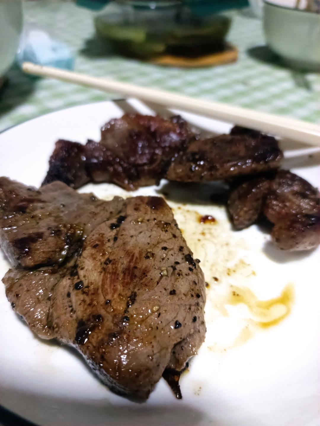 好吃到哭的煎牛排