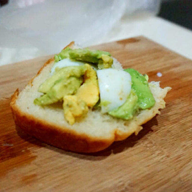 早餐之牛油果鸡蛋沙拉