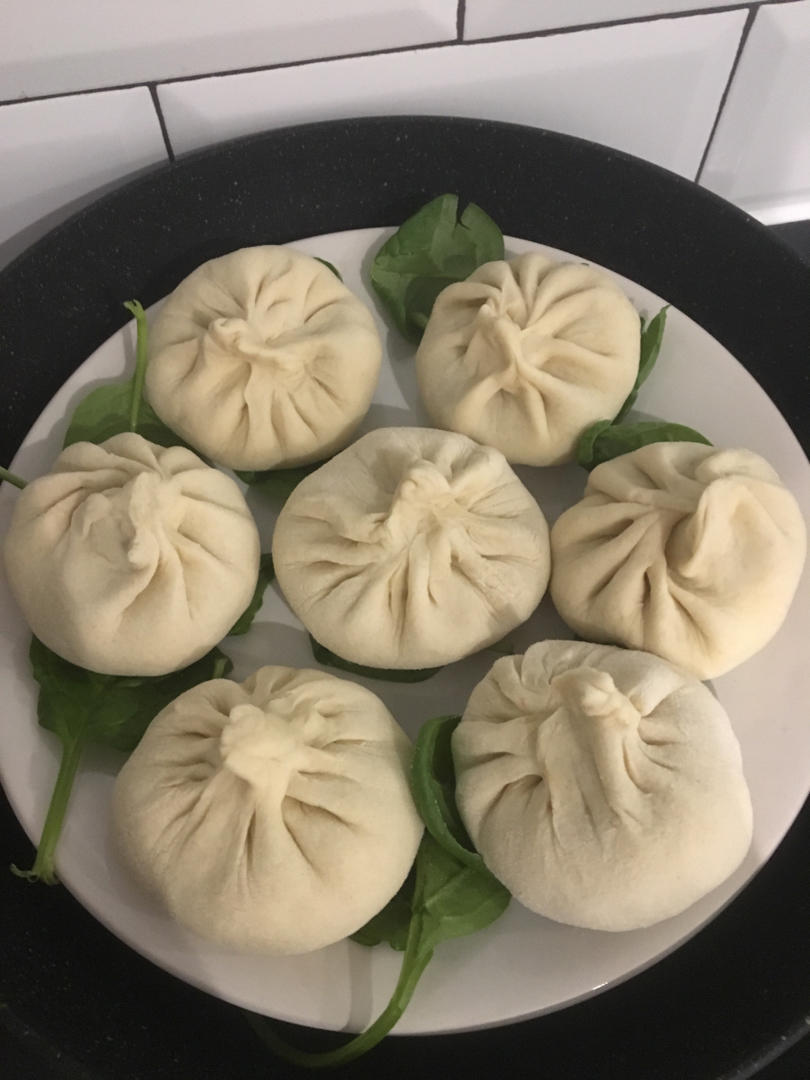 多汁皮薄的鲜肉包子（做法简单粗暴）
